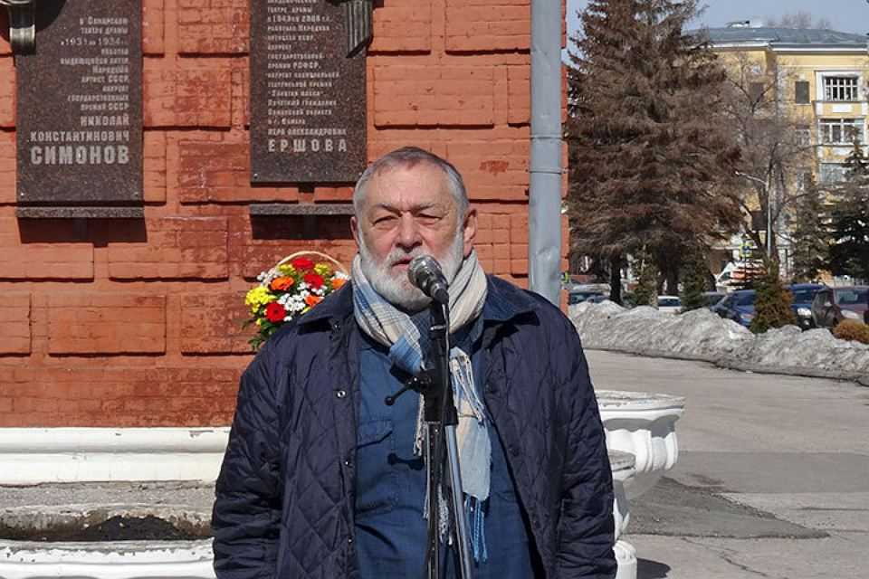 Из рабочей профессии на подмостки драмтеатра | вестник города отрадного