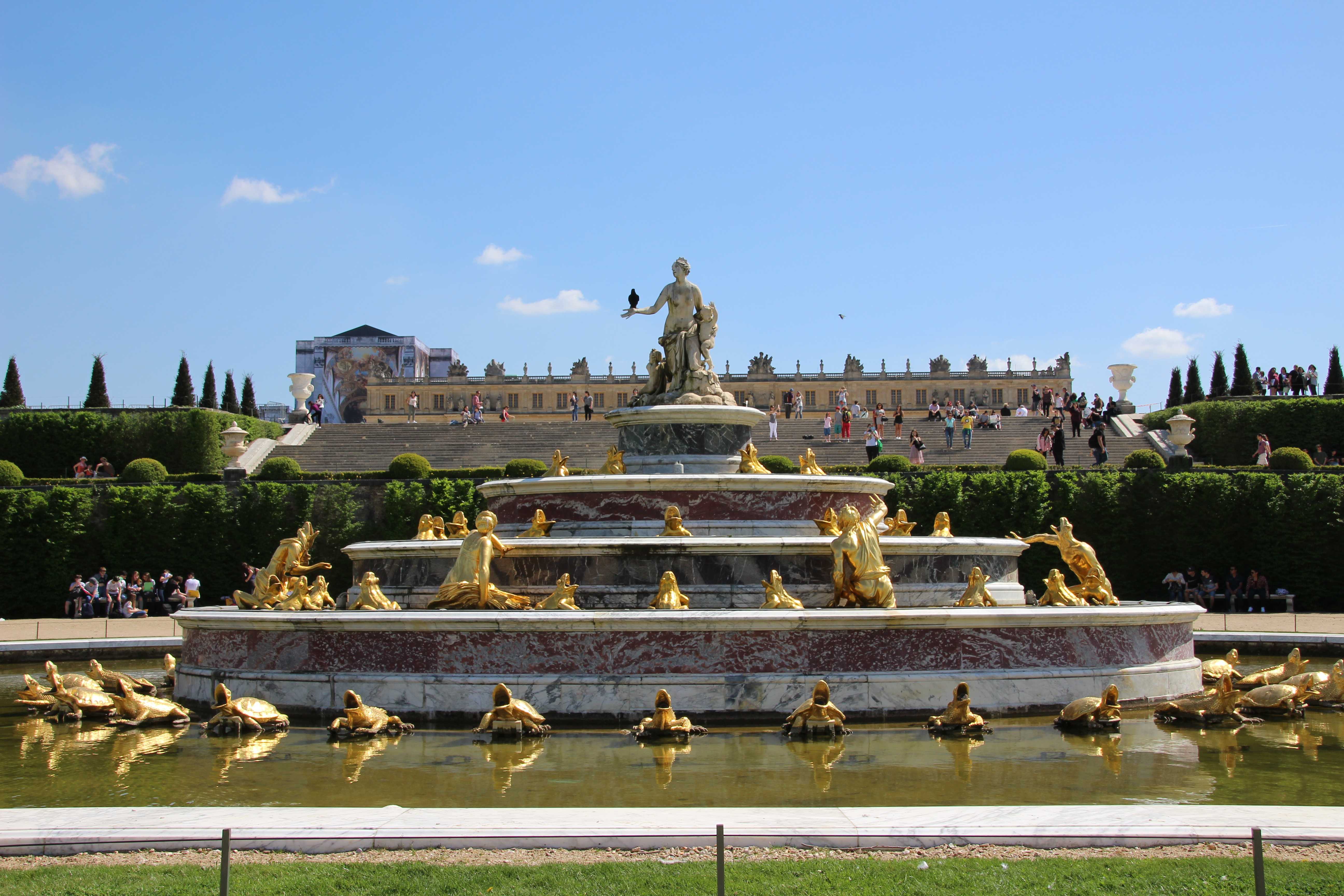 Французский версаль. Версальский дворец дворцы Франции. Версальский дворец Франция фонтаны. Версаль дворец Франция статуи. Франция достопримечательности Версаль.