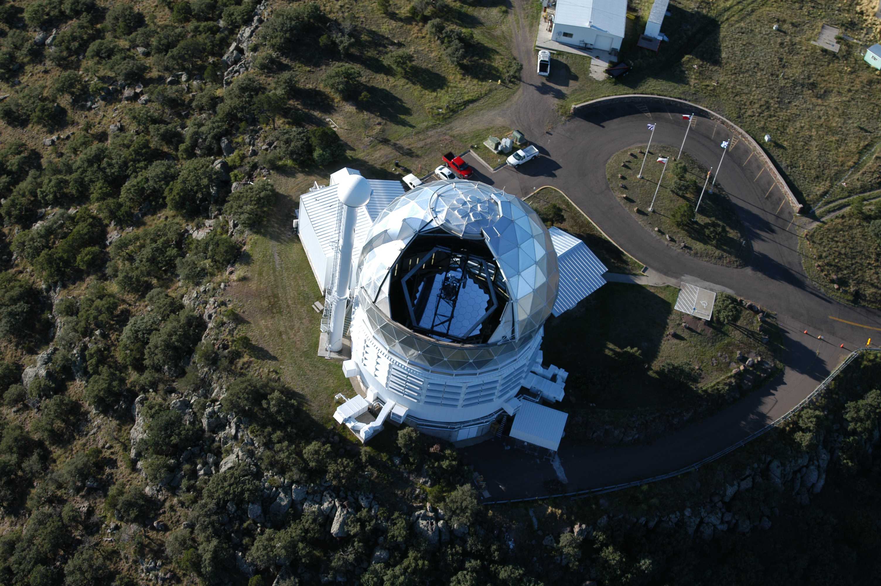 Магнитные обсерватории. Телескоп Hobby-Eberly Telescope. Астрофизическая обсерватория Бахчисарай телескоп. Хобби Эберли. Южно Африканская обсерватория.